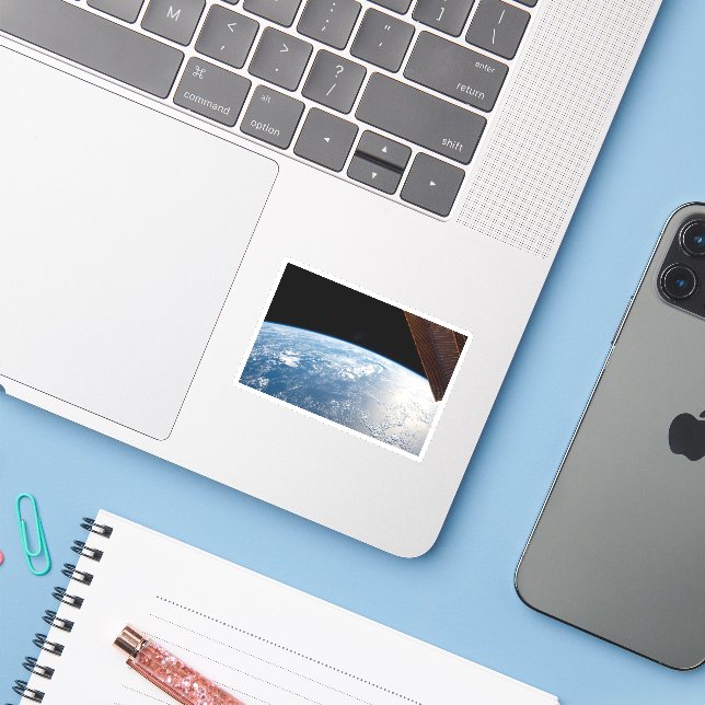 Sonnenschein in den Gewässern des Pazifiks Aufkleber (Laptop mit iPhone)