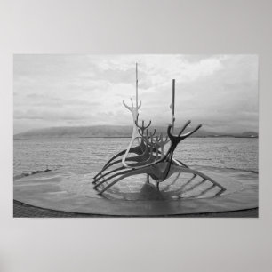 Sonnenschiff-Skulptur, Reykjavik, Island, S/W Poster