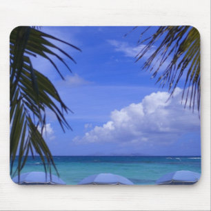 Sonnenschirme am Strand, St. Maarten, Karibik Mousepad