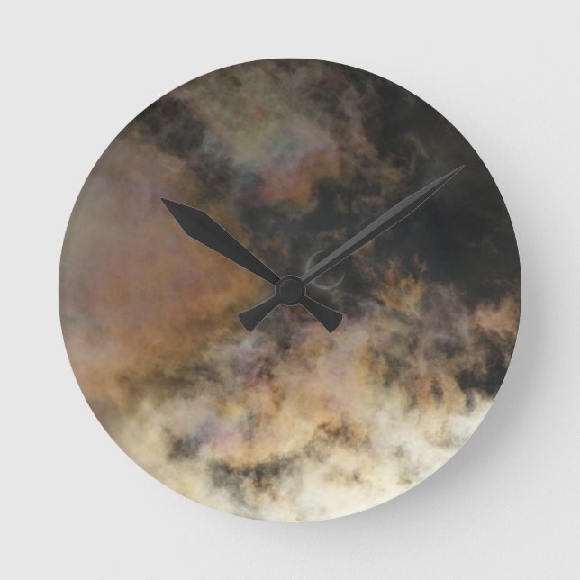 Sonnensegel und Wolken Runde Wanduhr (Vorderseite)