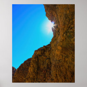 Sonnenstrahlen durch die Wände des Mojave-Canyons Poster