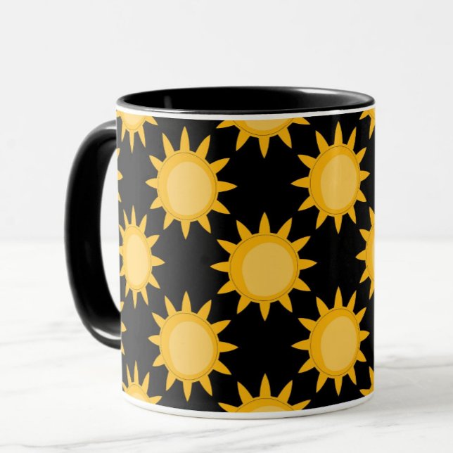 Sonnenstrahlung auf schwarzem Muster Tasse (Von Creator hochgeladen)