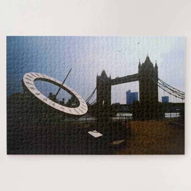 Sonnenstuhl an der Tower Bridge. (Horizontal)