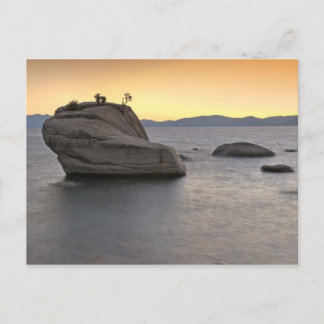 Sonnenuntergang am Bonsai Rock, Lake Tahoe.. Postkarte