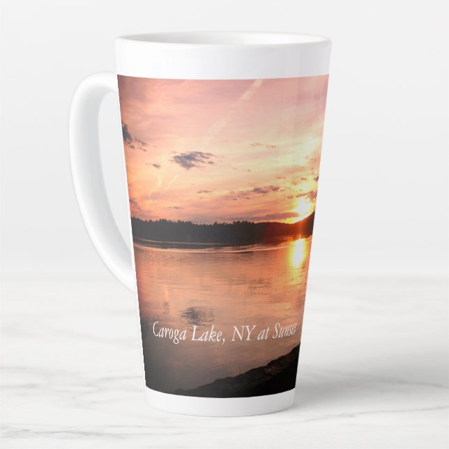 Sonnenuntergang am Caroga-See, NY Milchtasse (Linke Ecke)