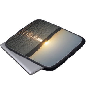 Sonnenuntergang am Onota See: Vertikal Laptopschutzhülle