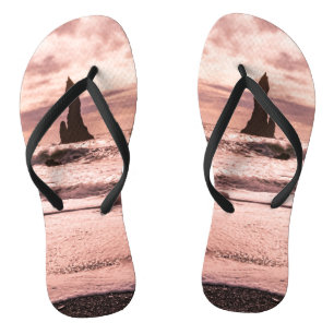 Sonnenuntergang am schwarzen Sandstrand Reynisfjar Flip Flops