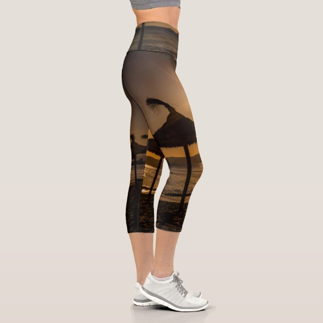 Sonnenuntergang am Strand, Mallorca Capri Leggings (Rechts)