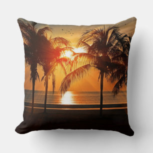 Sonnenuntergang am Strand, tropische Landschaft, T Kissen