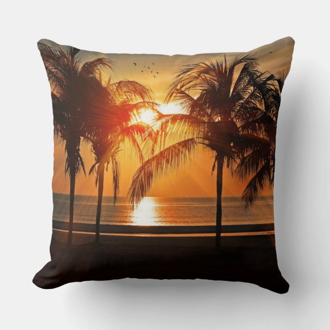 Sonnenuntergang am Strand, tropische Landschaft, T Kissen (Vorderseite)