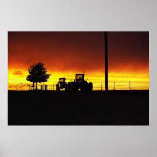 Sonnenuntergang auf dem Bauernhof Poster