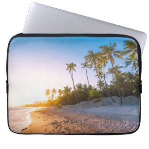 Sonnenuntergang auf tropischer Dominikanischer Laptopschutzhülle