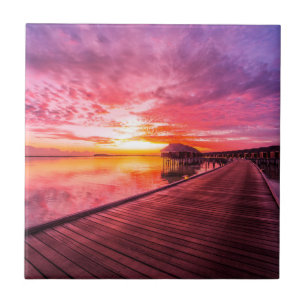 Sonnenuntergang auf Wasser-Landhaus-Erholungsort Fliese