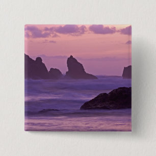 Sonnenuntergang bei Bandon Beach Sea Stacks. Button