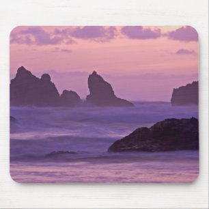 Sonnenuntergang bei Bandon Beach Sea Stacks. Mousepad
