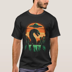 Sonnenuntergang Bigfoot Loch Ness Monster Mothman T-Shirt