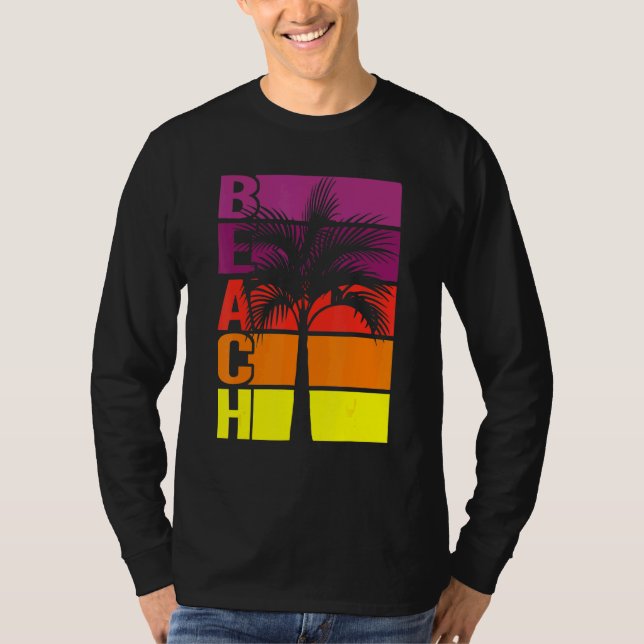 Sonnenuntergang durch die Palmen am Strand T-Shirt (Vorderseite)