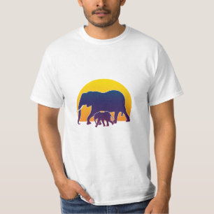 Sonnenuntergang-Elefanten T-Shirt