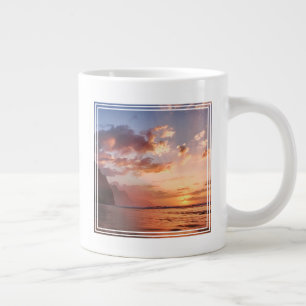 Sonnenuntergang entlang der Küste von Kauai Jumbo-Tasse
