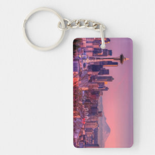 Sonnenuntergang hinter Seattle-Skylinen von Schlüsselanhänger