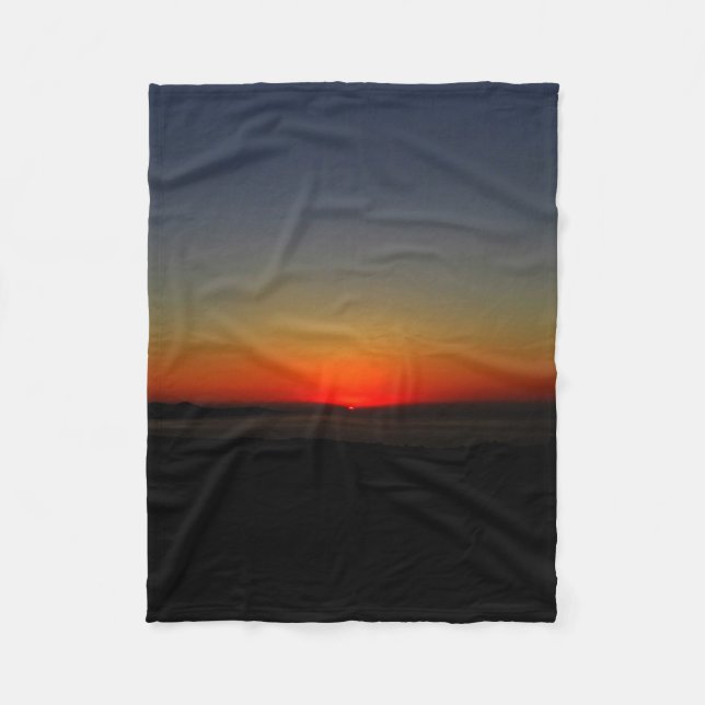 Sonnenuntergang im Wasser Fleecedecke (Vorderseite)