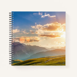 Sonnenuntergang in den Bergen Notizbuch