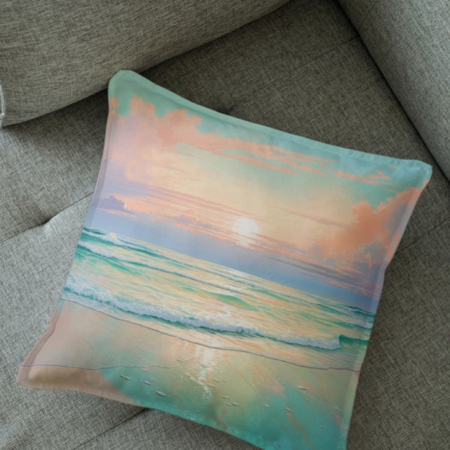 Sonnenuntergang in einer ruhigen Strandlandschaft Kissen (Von Creator hochgeladen)