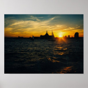 Sonnenuntergang in Ellis Island Poster