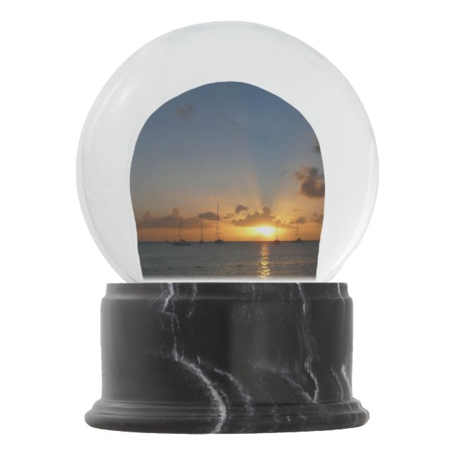 Sonnenuntergang mit Segelbooten Tropical Landscape Schneekugel (Vorderseite)