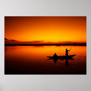 Sonnenuntergang, Ruderboot im Meer Poster