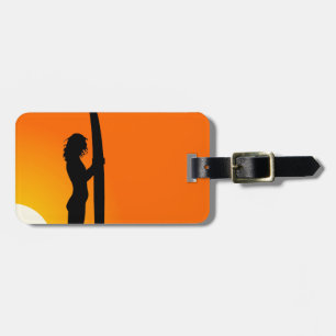 Sonnenuntergang-Surfer-Mädchen mit Surfbrett Gepäckanhänger