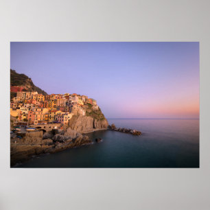 Sonnenuntergang über dem Dorf Manarola in Cinque T Poster