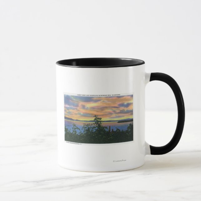 Sonnenuntergang über dem See, Adirondack Mts in Tasse (Rechts)