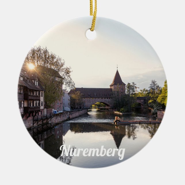 Sonnenuntergang über der alten mittelalterlichen B Keramik Ornament (Vorne)