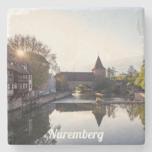 Sonnenuntergang über der alten mittelalterlichen B Steinuntersetzer