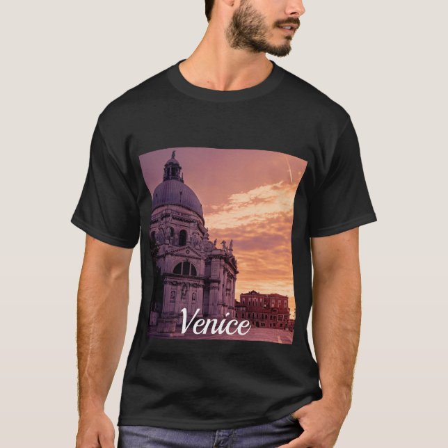 Sonnenuntergang über der Basilika von Venedig T-Shirt (Vorderseite)