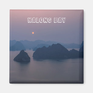 Sonnenuntergang über der Halong-Bucht - Vietnam, A Magnet
