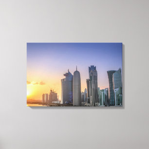 Sonnenuntergang über der Stadt von Doha, Qatar Leinwanddruck