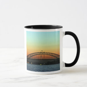 Sonnenuntergang über der Sydney Harbour Bridge, Au Tasse