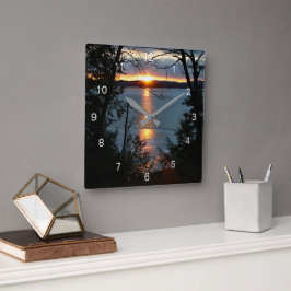 Sonnenuntergang über der waldreichen Wall-Uhr Quadratische Wanduhr