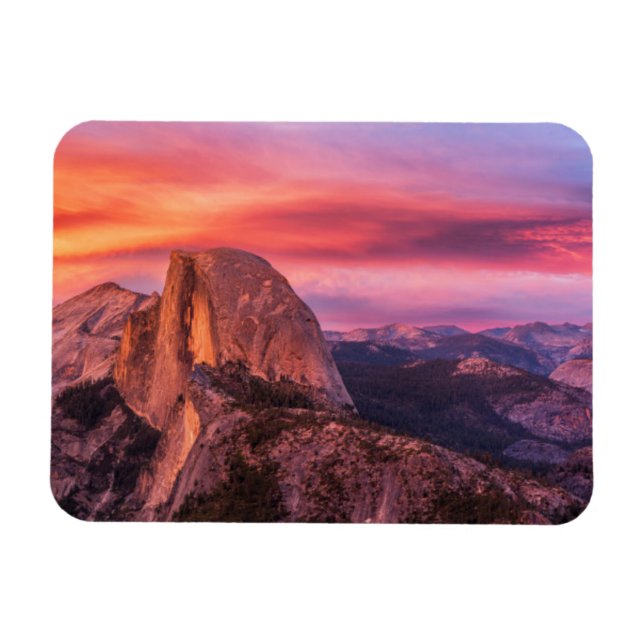 Sonnenuntergang über einer felsigen Landschaft Magnet (Horizontal)
