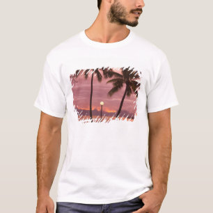 Sonnenuntergang über Moorea vom Sofitel Maeva Beac T-Shirt