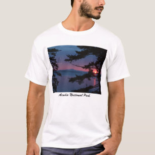 Sonnenuntergang über Mt.-einsamer Insel T-Shirt
