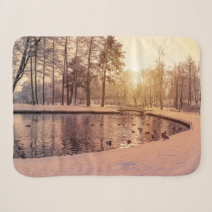 Sonnenuntergang über Park mit einem kleinen eisige Sherpadecke