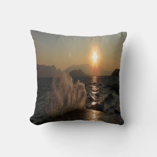 Sonnenuntergang über Wellen in Kroatien Küste Kissen