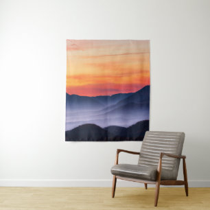 Sonnenuntergang und Nebel im Tal Wandteppich
