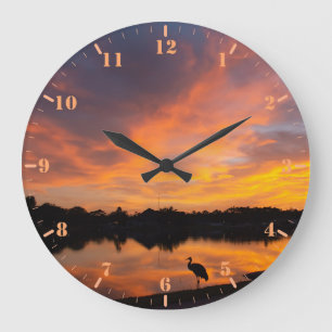 Sonnenuntergang und Sandkrane-Silhouette Große Wanduhr