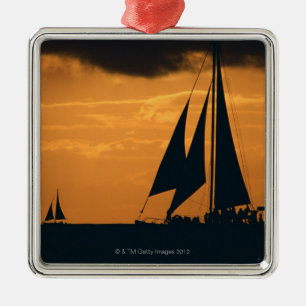 Sonnenuntergang und Yacht 2 Silbernes Ornament