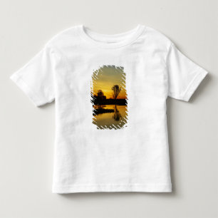Sonnenuntergang, Yellow Water Billabong Kleinkind T-shirt