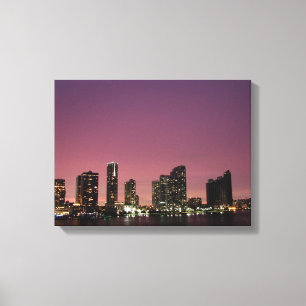 Sonnenunterganglicht über Miami nach einem Sturm Leinwanddruck